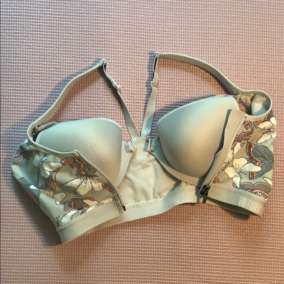 Victoria Secret Sport Bra front clip 32C - Picture 3 of 4